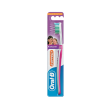 Зубная щетка Oral-B средняя сlassic 3-эффект(96)75921